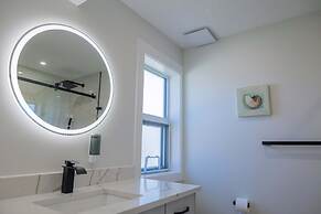 Peachview Suites