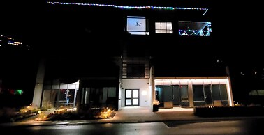 Peachview Suites