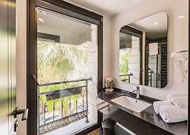 Ella Suites Hotel
