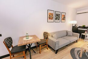Ella Suites Hotel