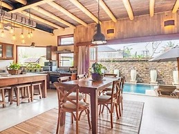 Villa Bambooz Sari