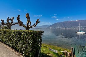 Garden on the Lake 1