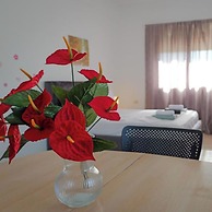Central Garden Sofia Apartments & Studios