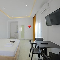 Central Garden Sofia Apartments & Studios