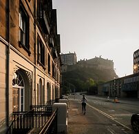 33 Castle Terrace