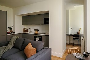 33 Castle Terrace