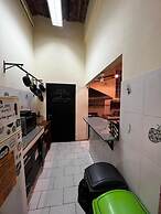 Parla Hostel