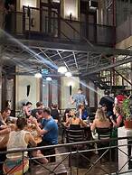Parla Hostel
