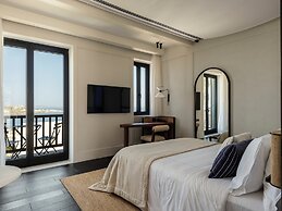 Anandes Hotel
