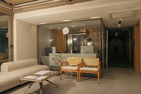 Bomo Suites