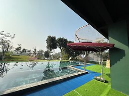 King Bavi Resort