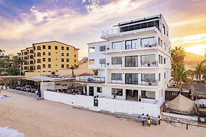 Cabo Break Hotel