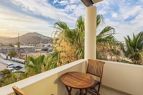 Cabo Break Hotel