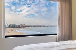 Cabo Break Hotel