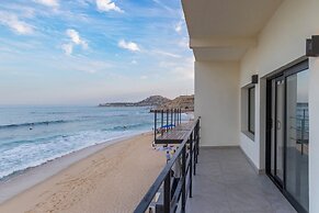 Cabo Break Hotel