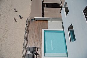 Cabo Break Hotel