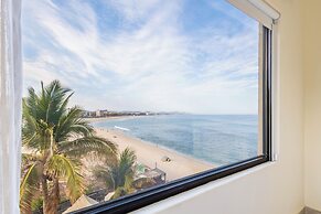 Cabo Break Hotel