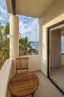 Cabo Break Hotel
