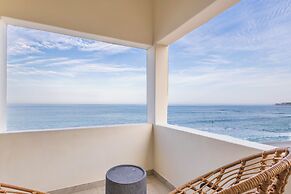 Cabo Break Hotel
