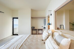 Cabo Break Hotel