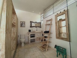 VILLA BELLA SESEH