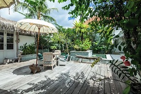 VILLA BELLA SESEH