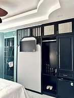 Nereus Hotel
