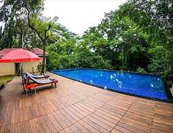 Aranya Nivas Resort