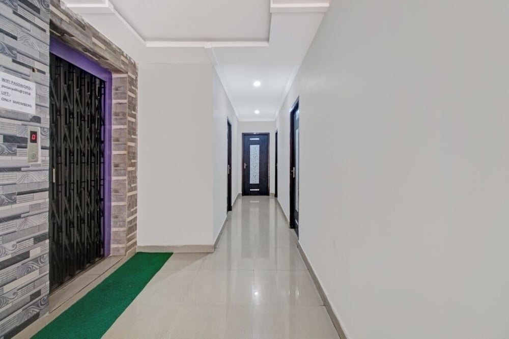 iROOMZ Hotel Tejas Inn