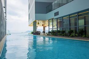 LYN Panorama Beachfront Studio