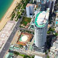 LYN Panorama Beachfront Studio