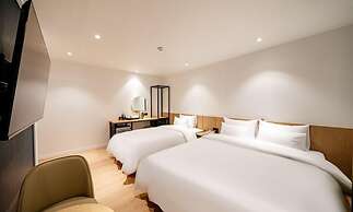 Hound Hotel Gumi indong