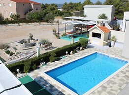 Villa Ava