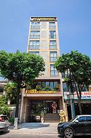 FIRST Studio Hotel Da Nang