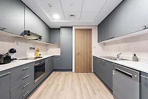 Stayis - 1 BR Stylish Suite