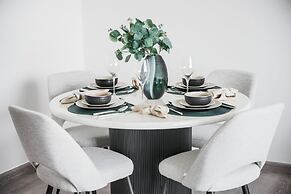 Stayis - 1 BR Stylish Suite