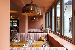 The Ropemaker - A Heartwood Inn