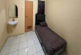 SPOT ON 93957 Henny Kost