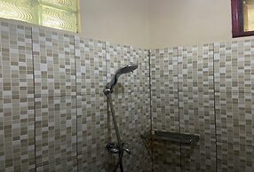 SPOT ON 93957 Henny Kost