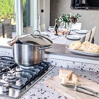 F Tale Country House