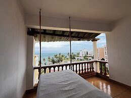 Sea Breeze Beachfront Apartments