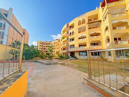 Sea Breeze Beachfront Apartments