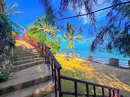 Sea Breeze Beachfront Apartments