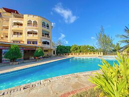 Sea Breeze Beachfront Apartments
