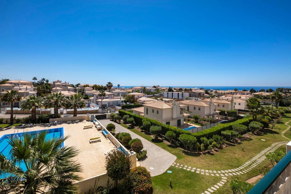 Lovely 2-bed Apartment in Sao Rafael