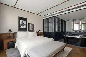 Flow And Co. Qingdao, Autograph Collection