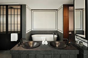Flow And Co. Qingdao, Autograph Collection