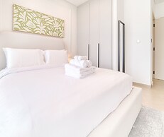 Luxe and Modern Duplex in Difc