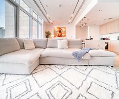 Luxe and Modern Duplex in Difc