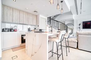 Luxe and Modern Duplex in Difc